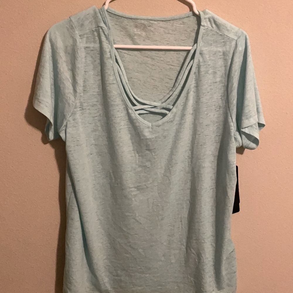 Mint colored top. New with tags. Size extra large.